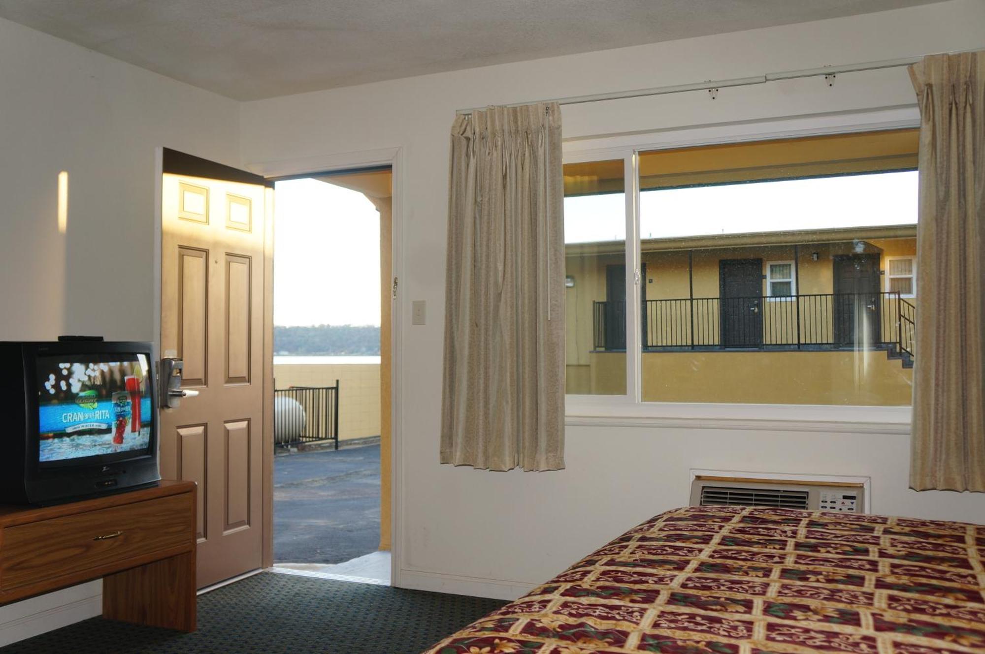 Lake Marina Inn Clearlake Oaks Δωμάτιο φωτογραφία