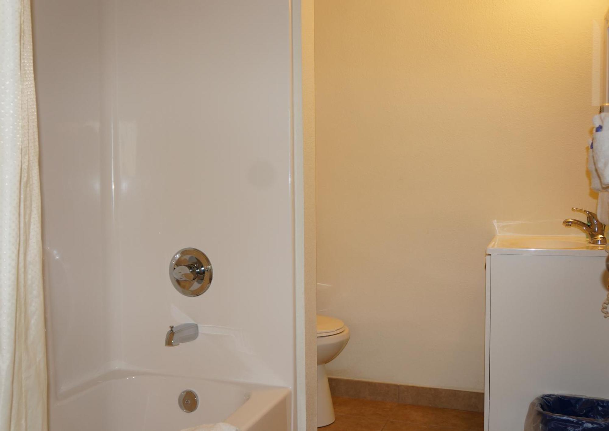 Lake Marina Inn Clearlake Oaks Δωμάτιο φωτογραφία