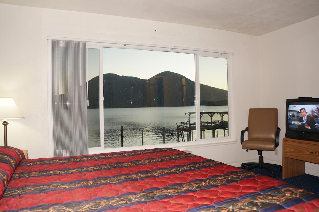 Lake Marina Inn Clearlake Oaks Δωμάτιο φωτογραφία